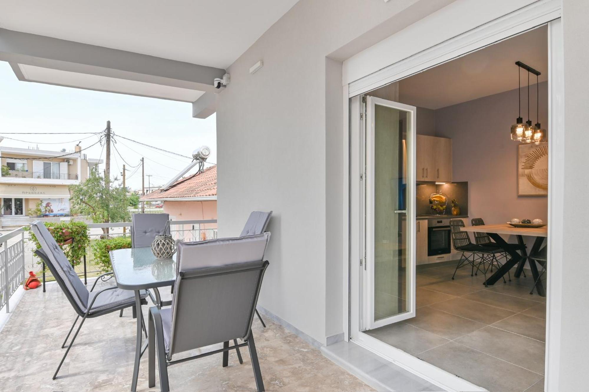 Louisa Luxury Apartments Preveza Eksteriør billede